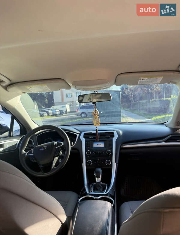 Седан Ford Fusion 2015 в Коломиї