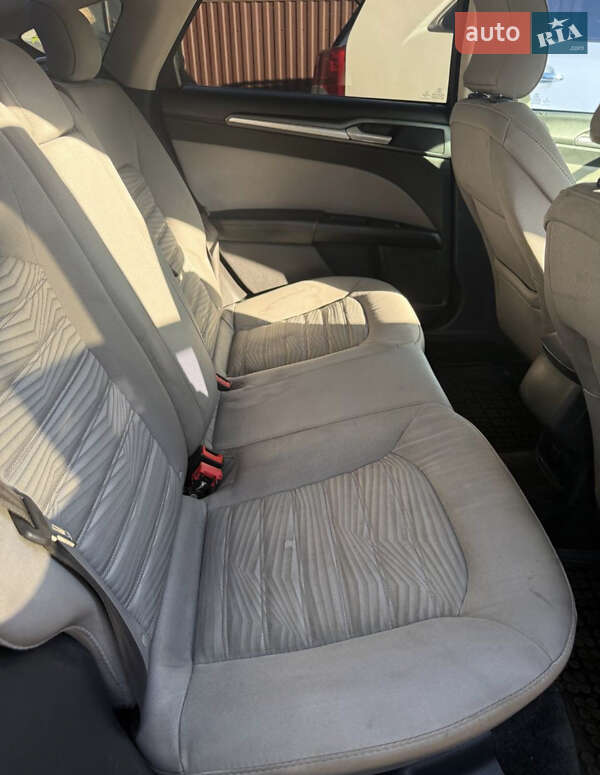 Седан Ford Fusion 2015 в Коломиї