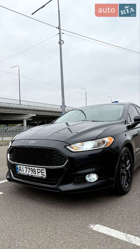 Седан Ford Fusion 2013 в Вышгороде