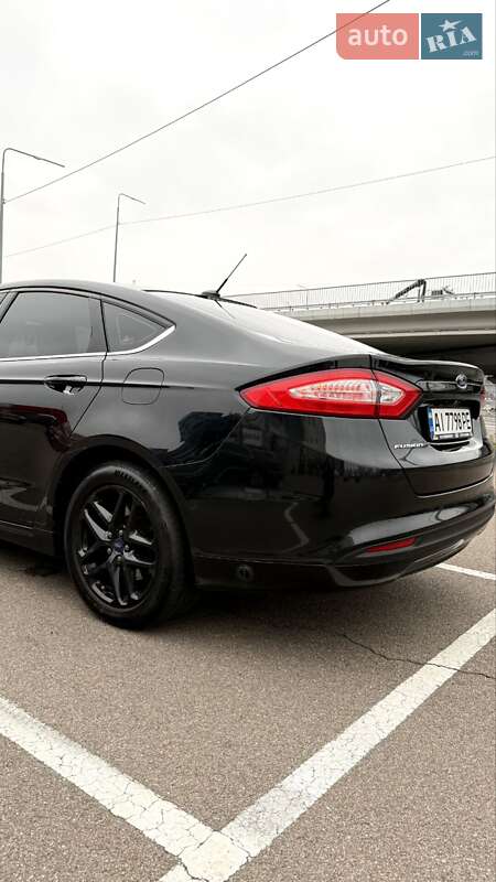 Седан Ford Fusion 2013 в Вышгороде