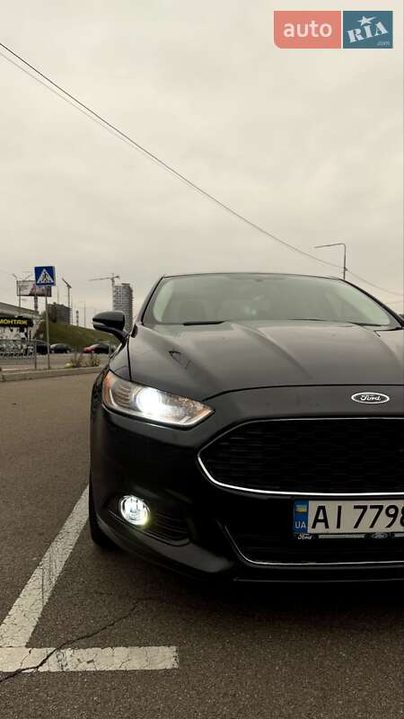 Седан Ford Fusion 2013 в Вышгороде