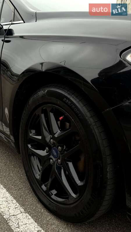 Седан Ford Fusion 2013 в Вышгороде