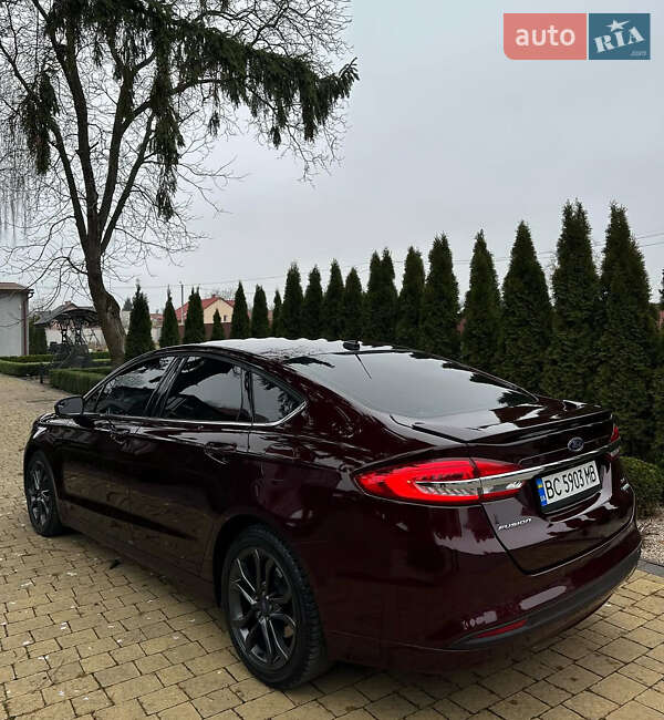 Седан Ford Fusion 2018 в Львові