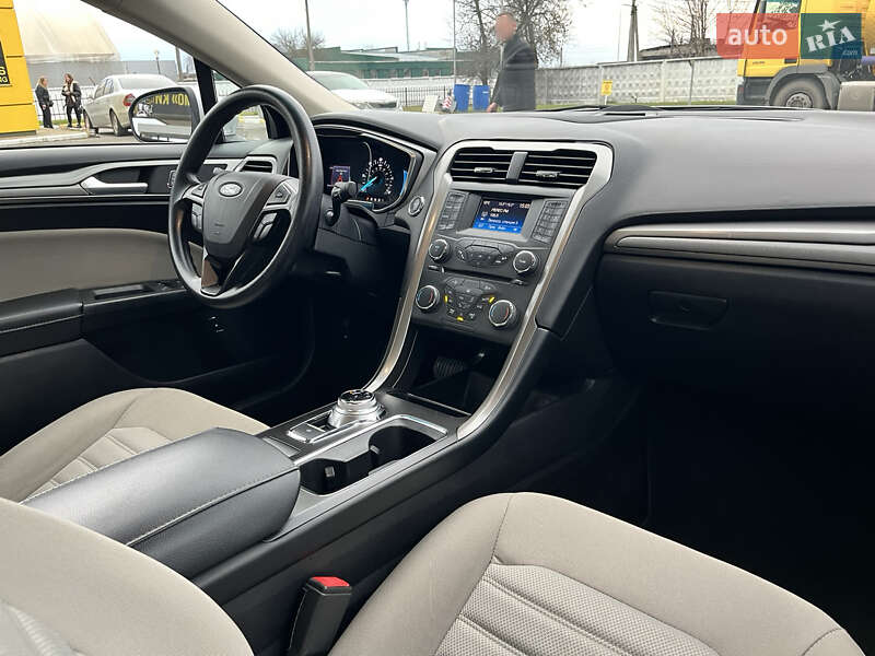 Седан Ford Fusion 2017 в Києві