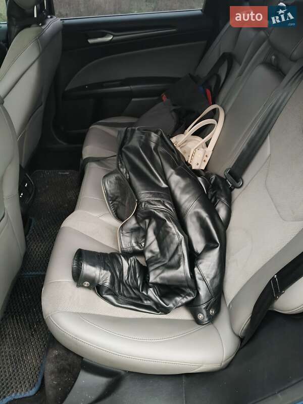 Седан Ford Fusion 2016 в Киеве фото 8 Седан Ford Fusion 2016 в Киеве