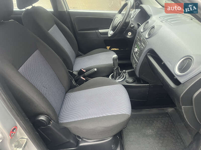 Хэтчбек Ford Fusion 2011 в Нежине