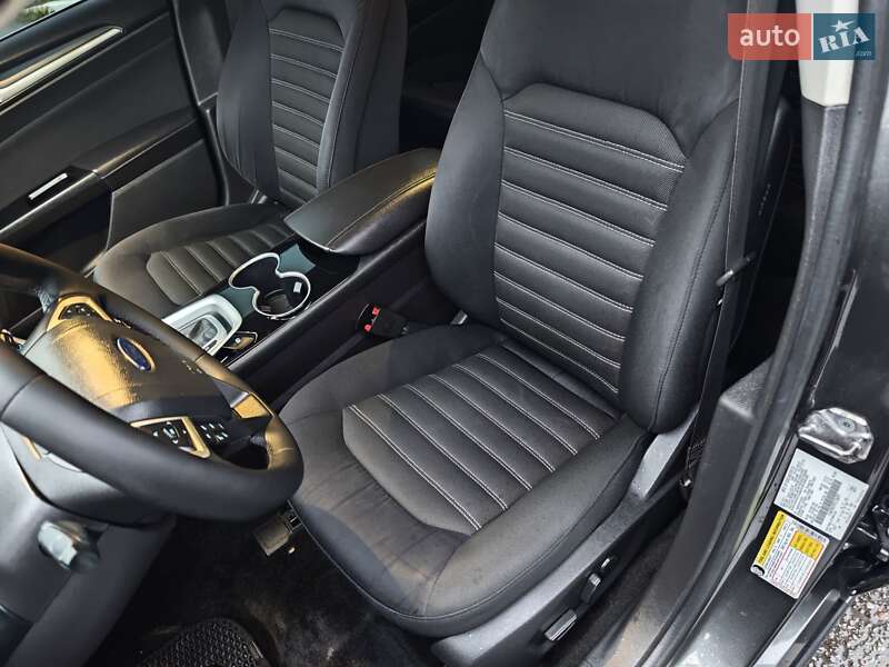 Седан Ford Fusion 2015 в Сумах