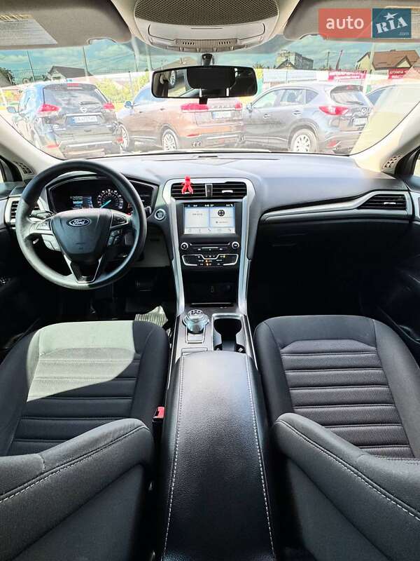 Седан Ford Fusion 2018 в Кропивницком