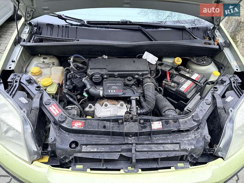 Хэтчбек Ford Fusion 2005 в Дрогобыче