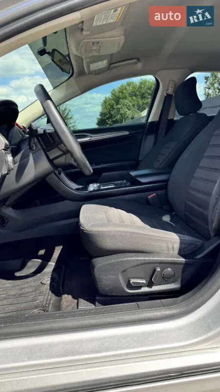 Седан Ford Fusion 2018 в Кропивницком