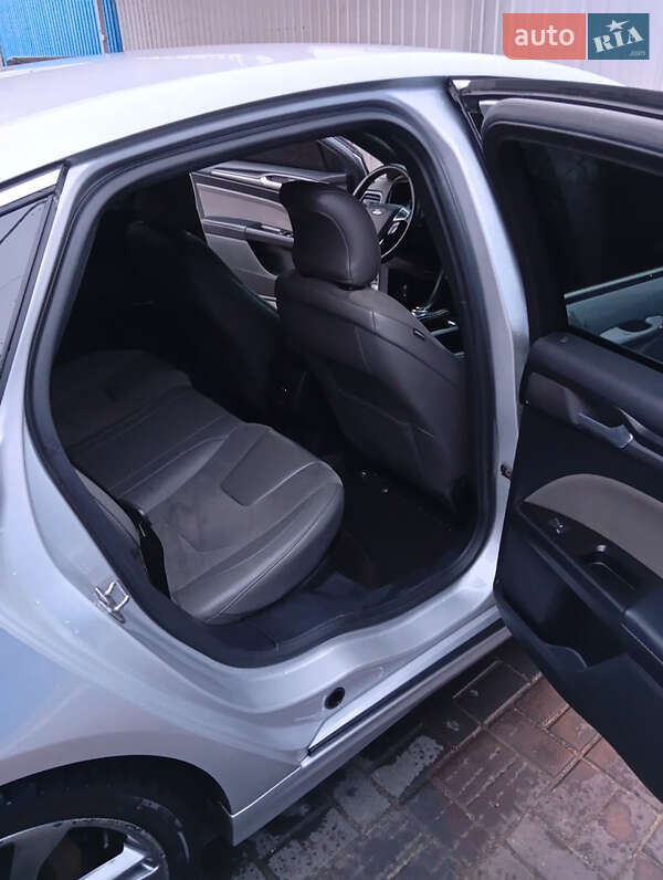 Седан Ford Fusion 2016 в Полтаві