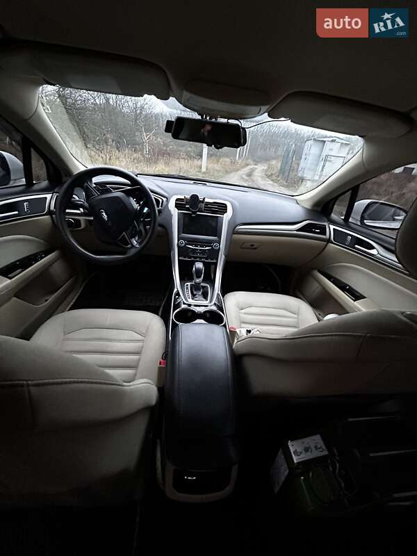 Седан Ford Fusion 2013 в Киеве фото 8 Седан Ford Fusion 2013 в Киеве