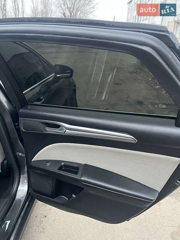 Седан Ford Fusion 2017 в Киеве фото 22 Седан Ford Fusion 2017 в Киеве