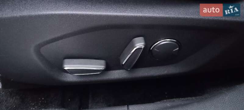 Седан Ford Fusion 2016 в Киеве фото 15 Седан Ford Fusion 2016 в Киеве