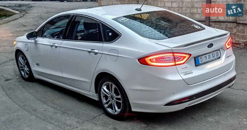 Седан Ford Fusion 2016 в Киеве фото 4 Седан Ford Fusion 2016 в Киеве
