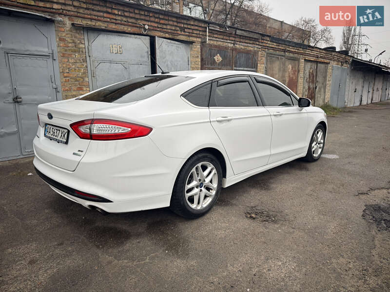 Седан Ford Fusion 2015 в Киеве фото 2 Седан Ford Fusion 2015 в Киеве
