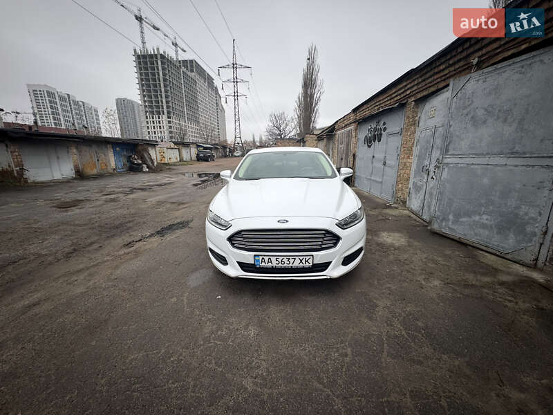 Седан Ford Fusion 2015 в Киеве фото 7 Седан Ford Fusion 2015 в Киеве