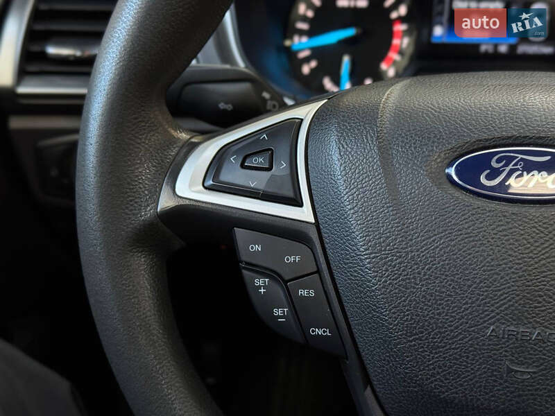 Седан Ford Fusion 2015 в Киеве