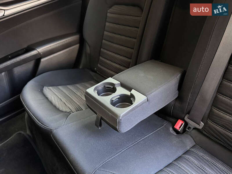 Седан Ford Fusion 2015 в Киеве