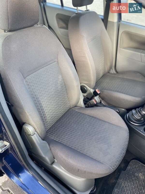 Хэтчбек Ford Fusion 2002 в Зборове фото 22 Хэтчбек Ford Fusion 2002 в Зборове