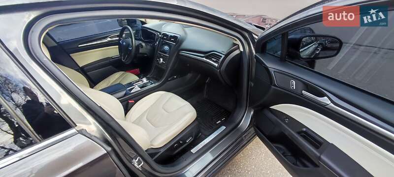 Седан Ford Fusion 2017 в Киеве фото 9 Седан Ford Fusion 2017 в Киеве