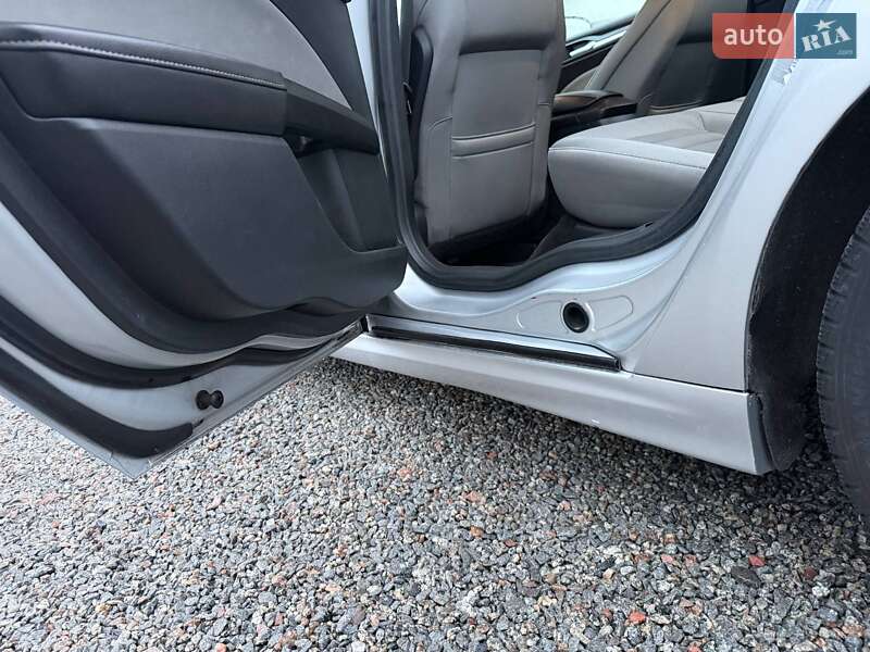 Седан Ford Fusion 2014 в Борисполі