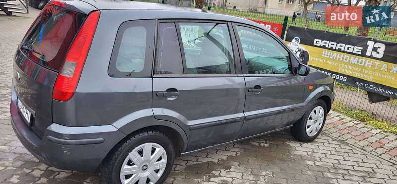 Хэтчбек Ford Fusion 2003 в Калуше