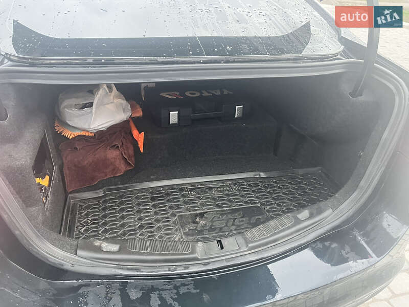 Седан Ford Fusion 2014 в Виннице