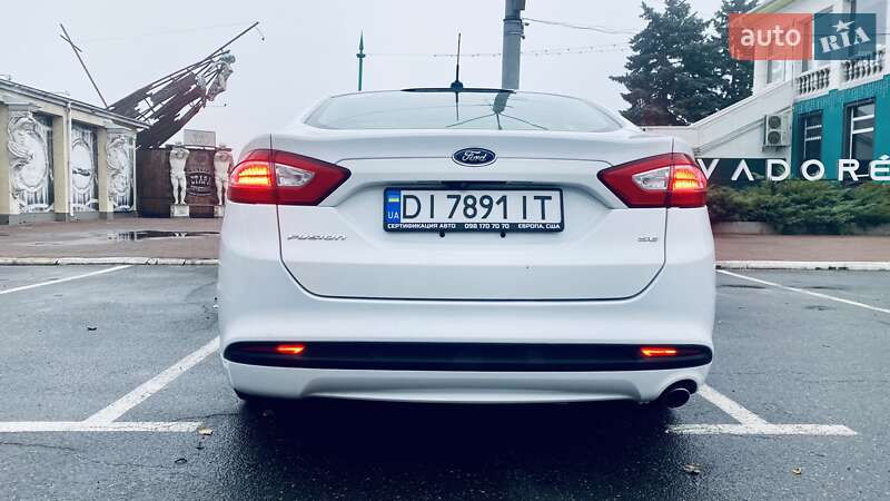 Седан Ford Fusion 2014 в Черкасах