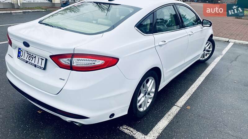 Седан Ford Fusion 2014 в Черкасах