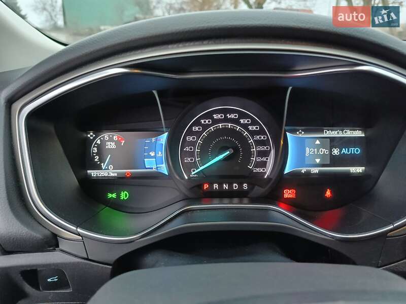 Седан Ford Fusion 2015 в Чернігові