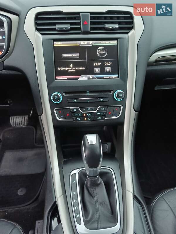 Седан Ford Fusion 2015 в Чернігові