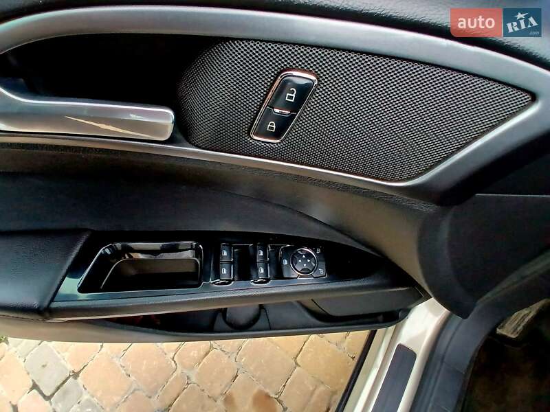 Седан Ford Fusion 2015 в Южном фото 12 Седан Ford Fusion 2015 в Южном