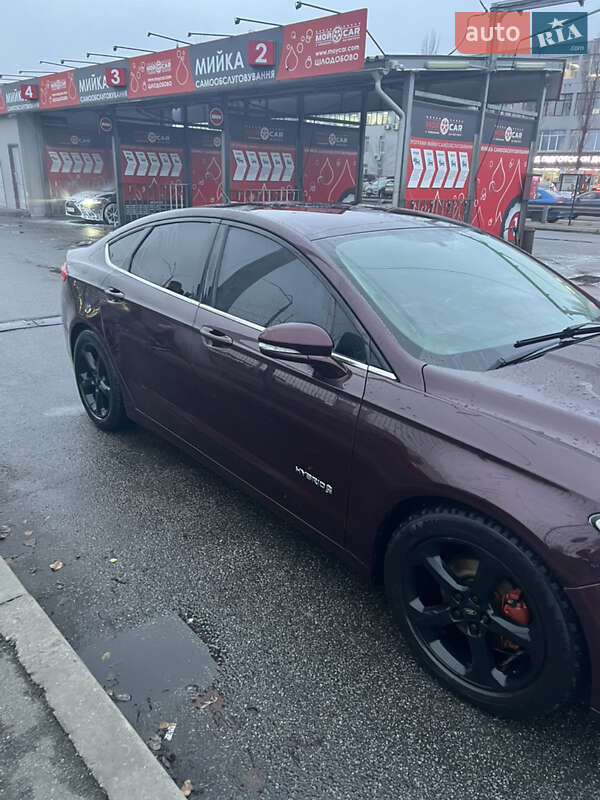 Седан Ford Fusion 2013 в Києві
