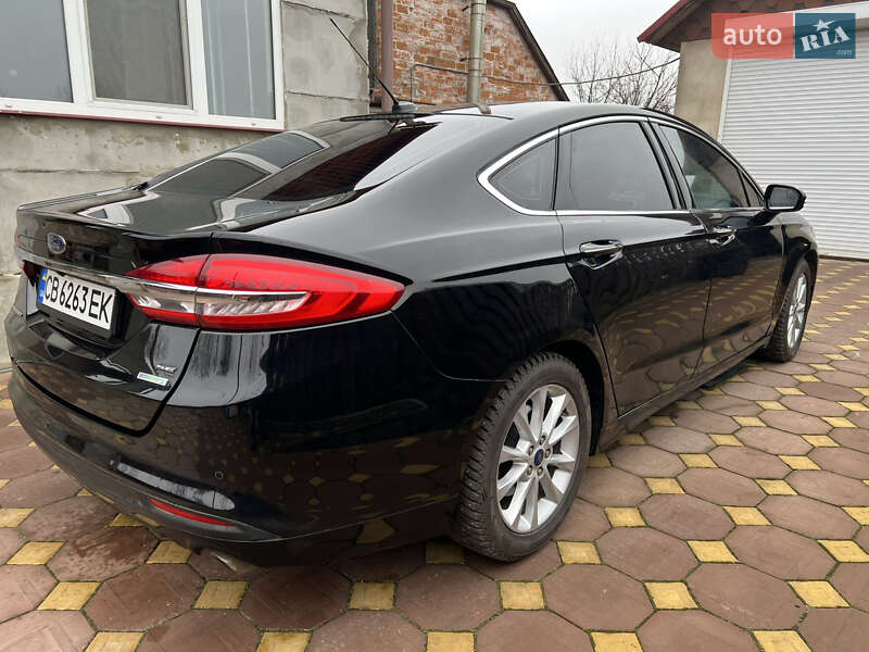 Седан Ford Fusion 2017 в Новгород-Северском