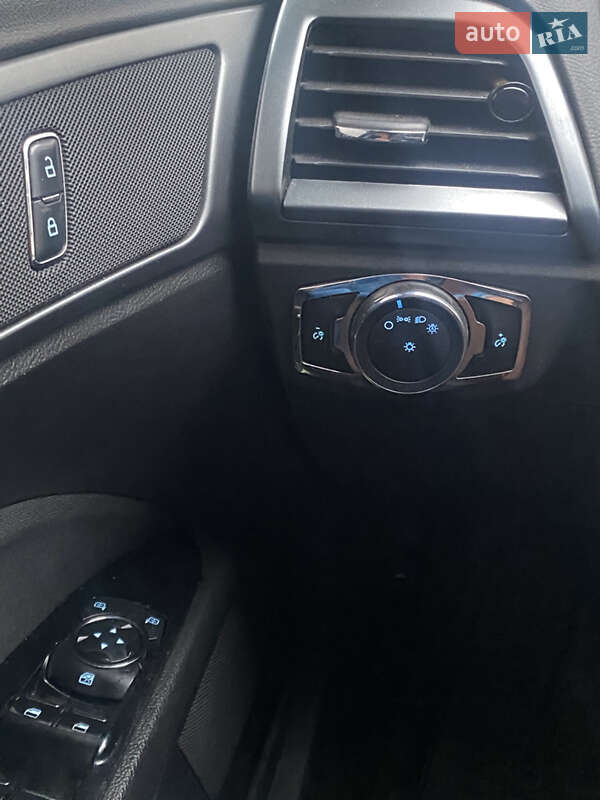 Седан Ford Fusion 2015 в Одессе