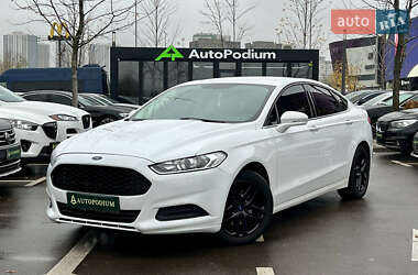 Седан Ford Fusion 2015 в Киеве