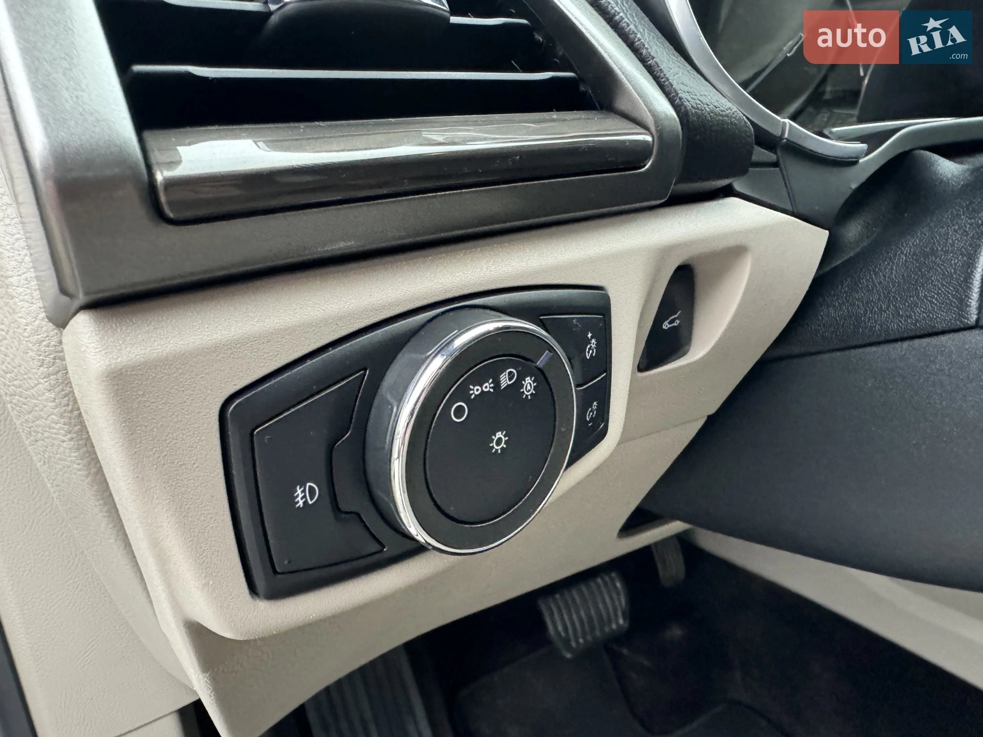 2016 Ford Fusion - мініатюра 17