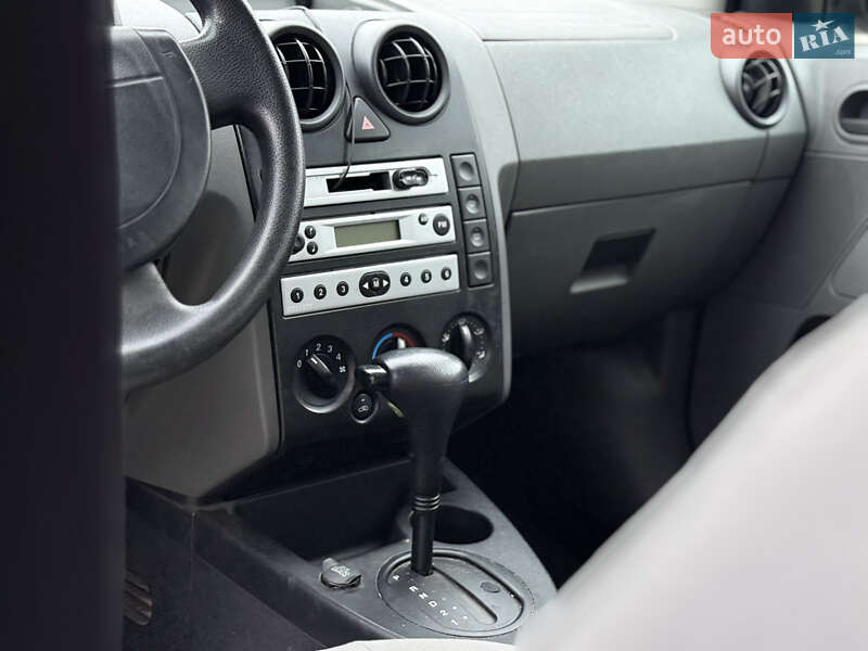 Хэтчбек Ford Fusion 2005 в Тернополе