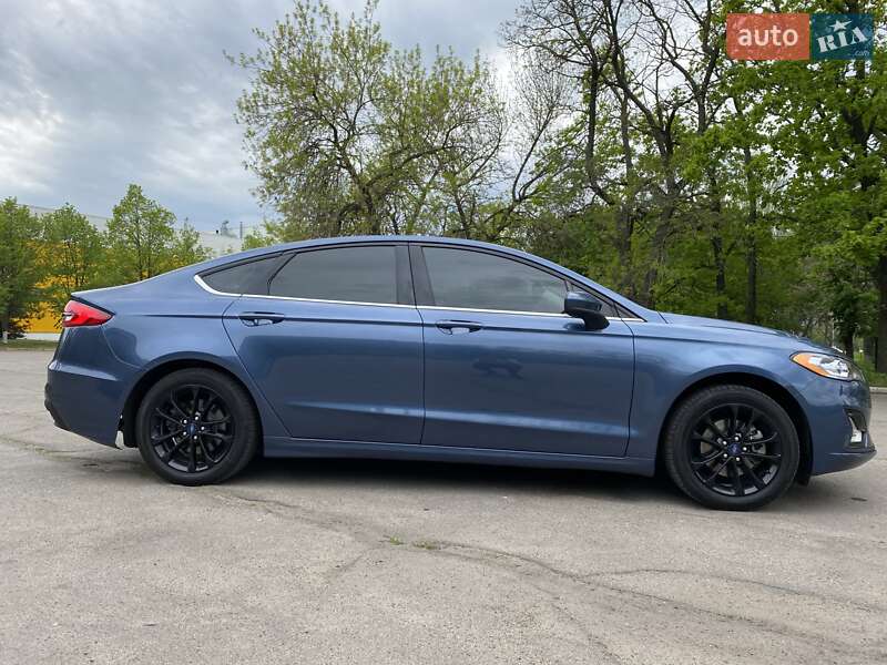 Седан Ford Fusion 2018 в Одессе