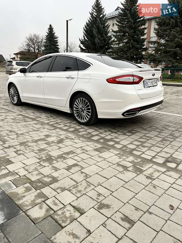 Седан Ford Fusion 2014 в Бродах