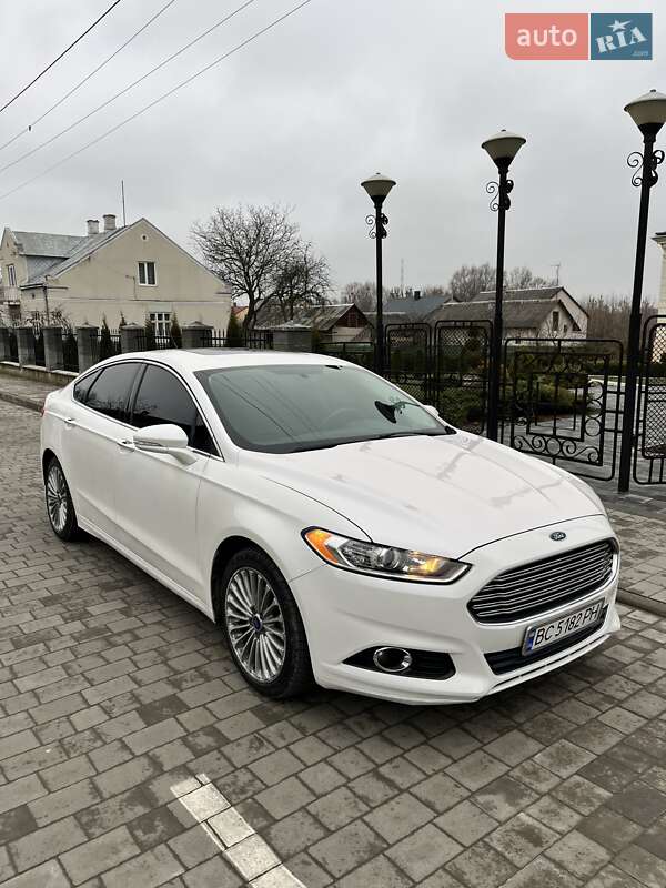 Седан Ford Fusion 2014 в Бродах