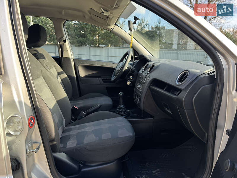 Хэтчбек Ford Fusion 2007 в Луцке фото 12 Хэтчбек Ford Fusion 2007 в Луцке