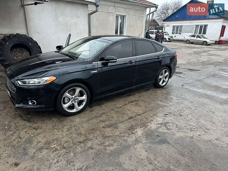 Седан Ford Fusion 2013 в Чернівцях фото Седан Ford Fusion 2013 в Чернівцях