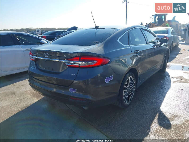 Седан Ford Fusion 2018 в Львове
