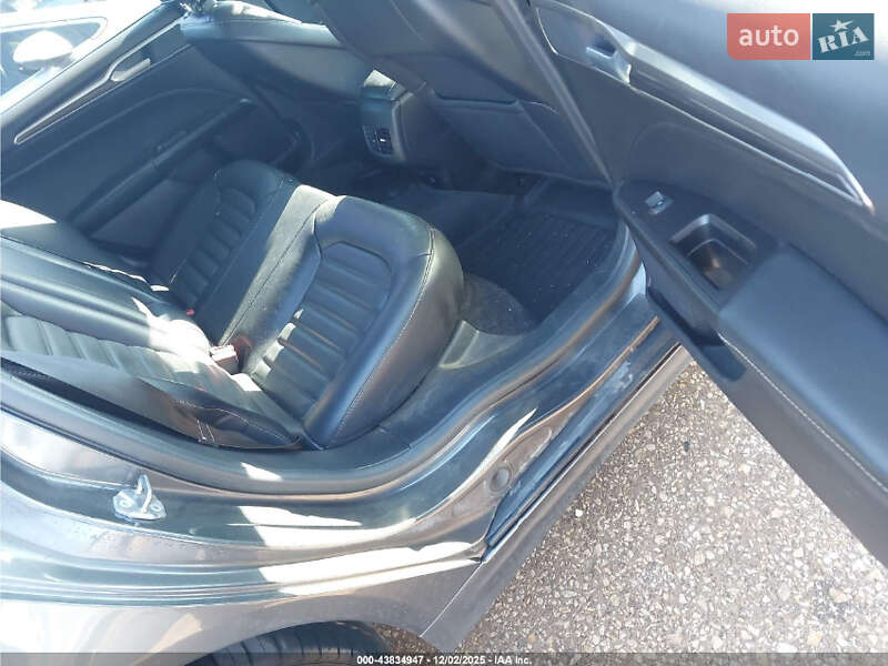 Седан Ford Fusion 2018 в Львове