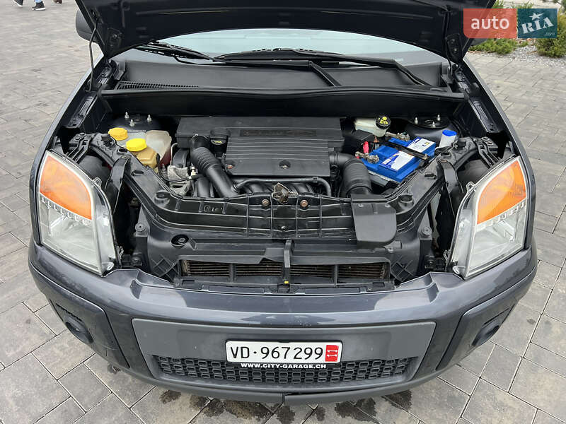 Хэтчбек Ford Fusion 2009 в Луцке