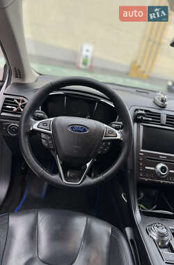 Седан Ford Fusion 2017 в Львове