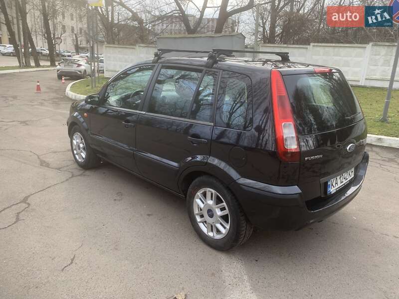 Хетчбек Ford Fusion 2008 в Львові