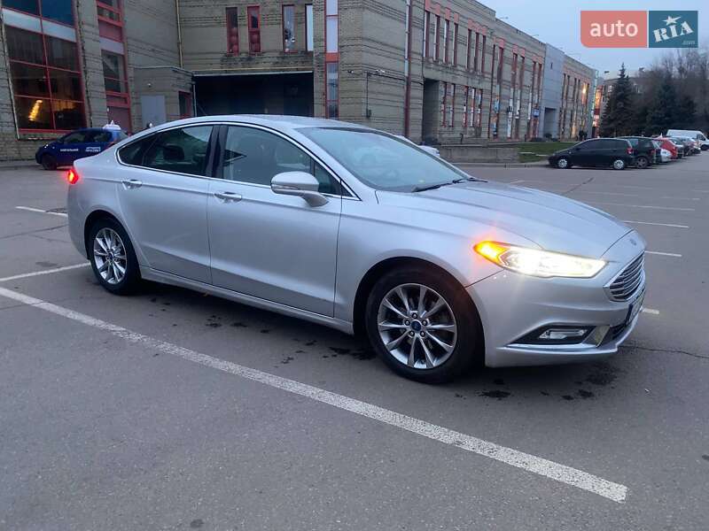 Седан Ford Fusion 2016 в Дніпрі
